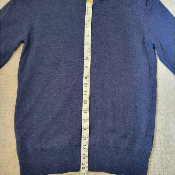 Blue Wool  knit V-neck sweater - Picture 9 of 9